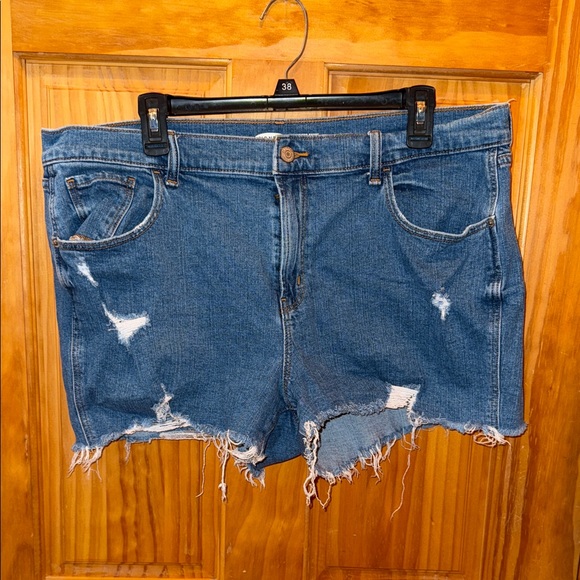 Old navy Denim Distressed Women Shorts - Picture 1 of 4